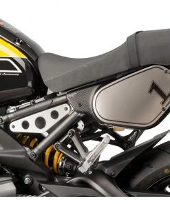 Puig Side Number Plates Yamaha XSR900 2016-2021 -Puig Sales Store puig infill panels yamaha xsr90020162017 carbon fiber look 3